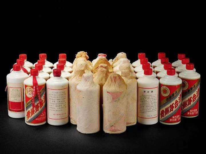 红旗日照岚山回收酒价格哪里回收(附近上门回收茅台酒）?